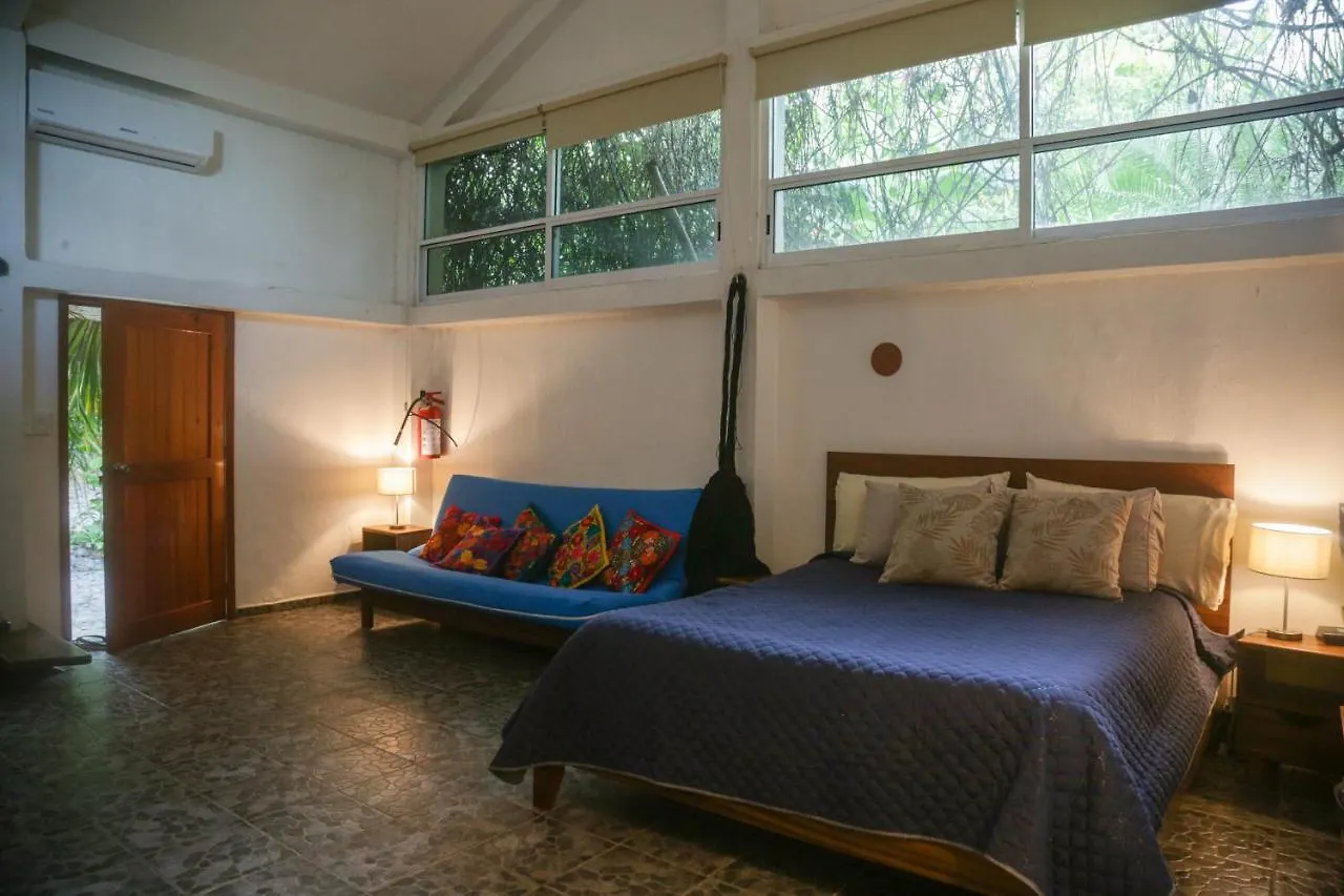 Bego'S Lagoon House. Free Kayaks And Bikes Bacalar 0*,  Mexico